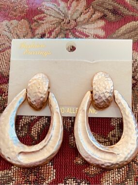 Fashion Jewelry Hammered Teardrop Hoop Earrings in Rose Gold Tone